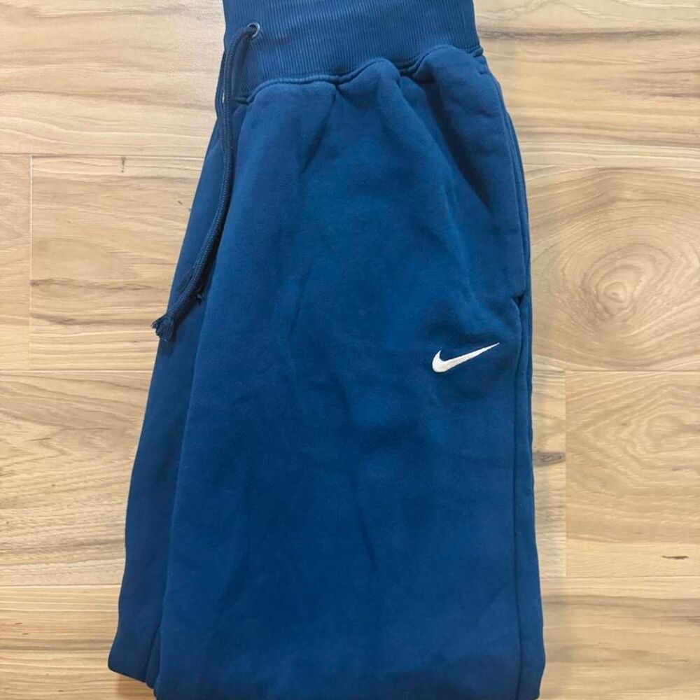 Y2K style super baggy Nike blue sweatpants embroidered swoosh size XS